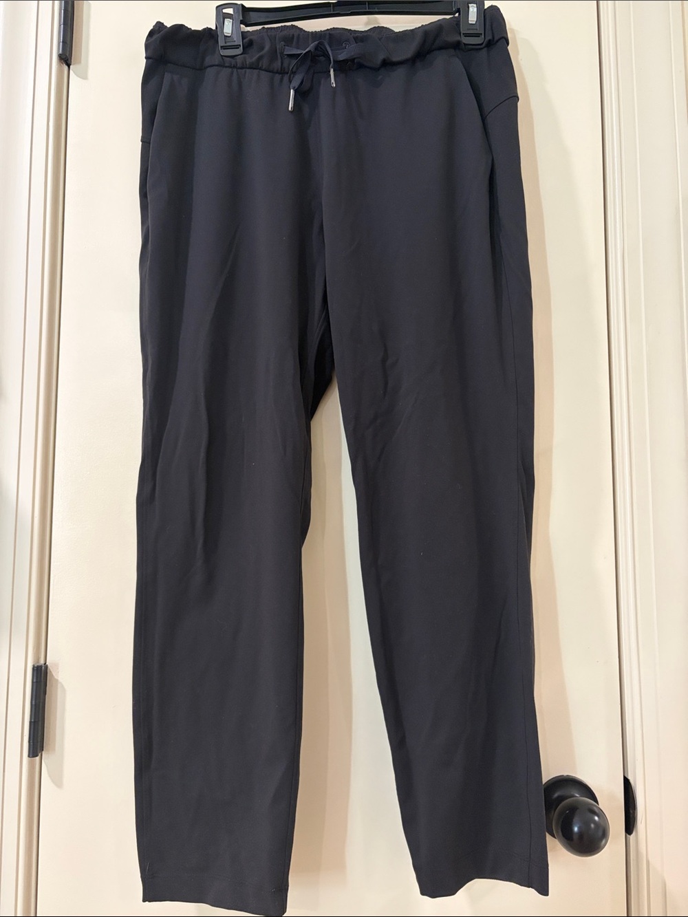 Lululemon Size 8 Elastic waistband pants